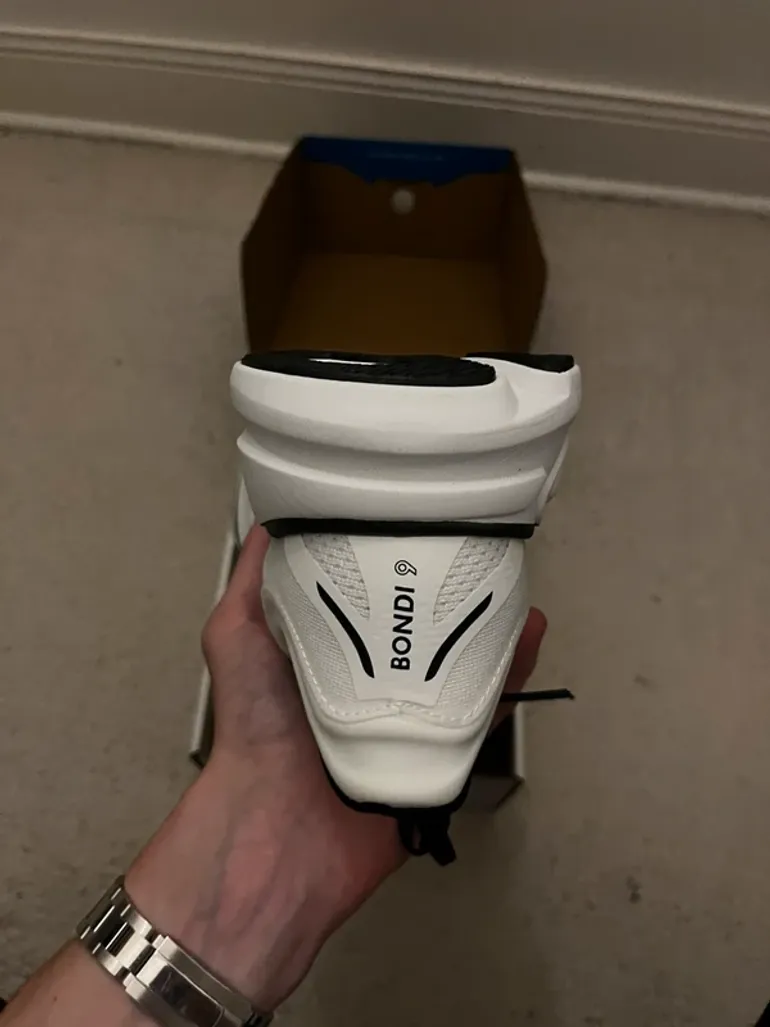 Used Hoka Baskets taille 42 bike — image 4 of 7