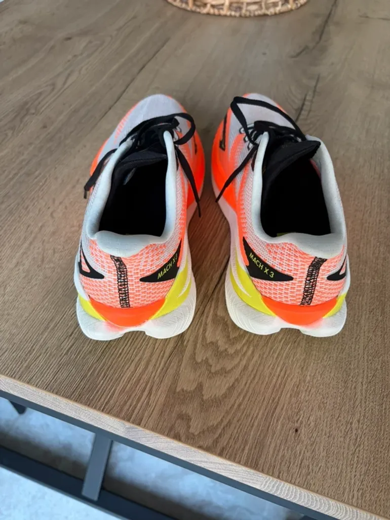 Used Hoka Mach X3 bike — image 3 of 5