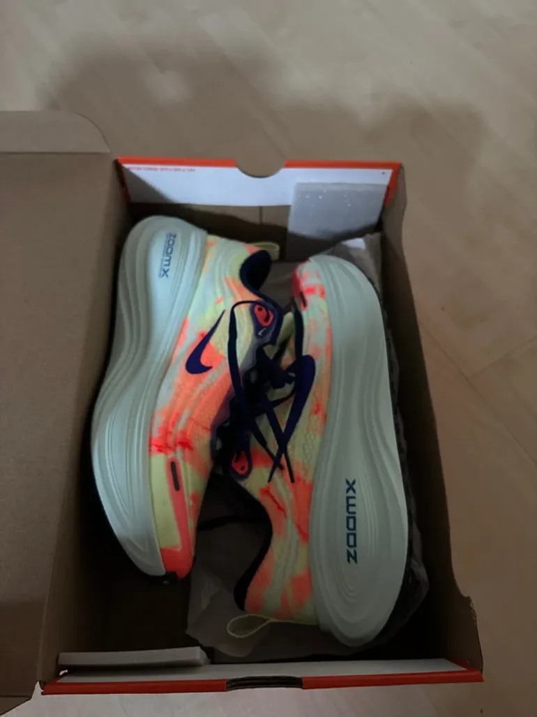 Used Nike Vomero Plus bike — image 6 of 6
