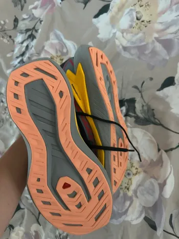 Salomon Running Shoes bike d'occasion — image 2 sur 5