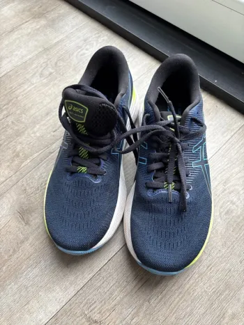 Použité Asics Running Shoes Size 41.5 bike — obrázek 3 z 5