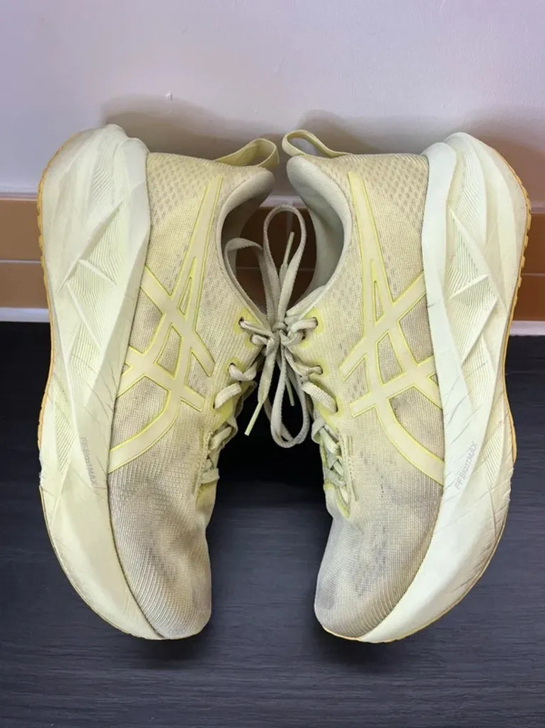 Used Asics Novablast 5 bike — image 3 of 13