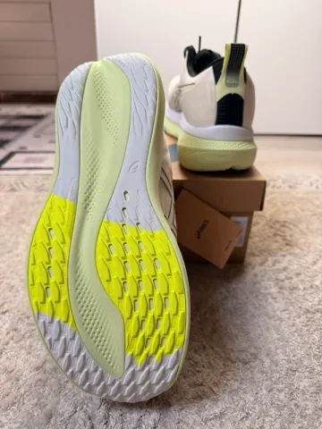 Tweedehands Asics GLIDERIDE MAX bike — afbeelding 4 van 4