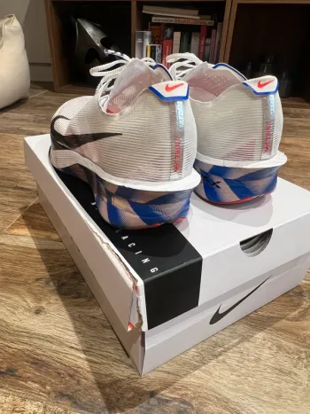 Used Nike Vaporfly 4 bike — image 4 of 9