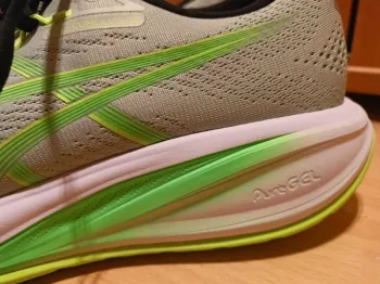 Used Asics Gel Cumulus 28 bike — image 10 of 15