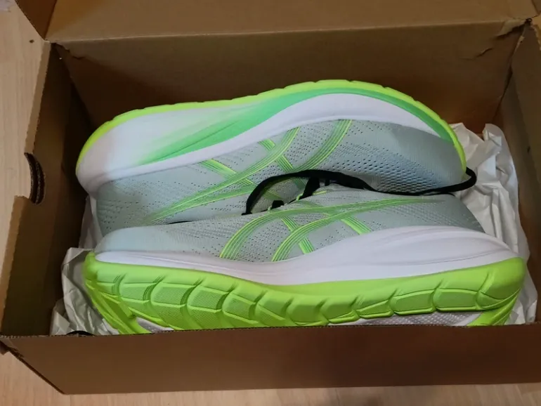 Used Asics Gel Cumulus 28 bike — image 12 of 15