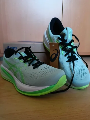 Used Asics Gel Cumulus 28 bike — image 15 of 15