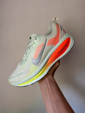 Gebrauchtes Nike Vomero 18 Running Shoes