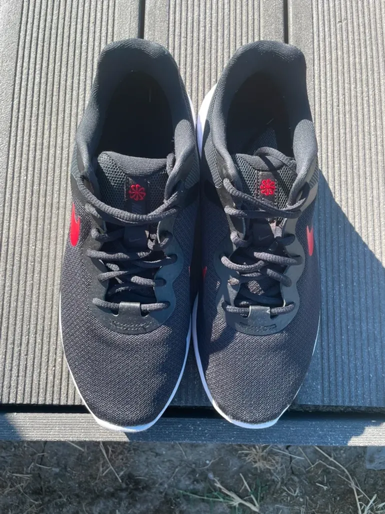 Used Nike Revolution 6 bike — image 2 of 6