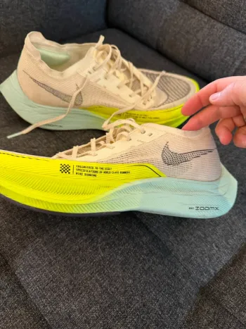 Used Nike ZoomX Vaporfly NEXT% 2 bike — image 9 of 12