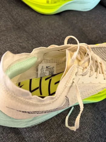 Used Nike ZoomX Vaporfly NEXT% 2 bike — image 8 of 12