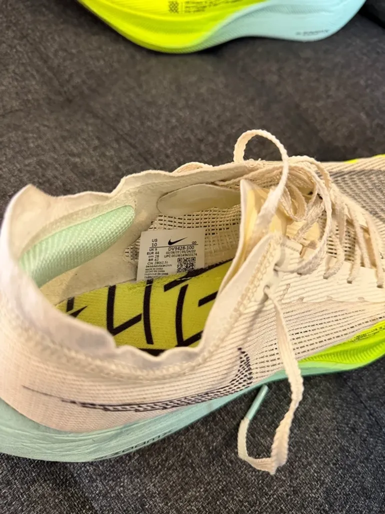 Used Nike ZoomX Vaporfly NEXT% 2 bike — image 8 of 12
