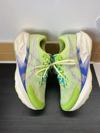 Used Asics Novablast 5 bike — image 2 of 4