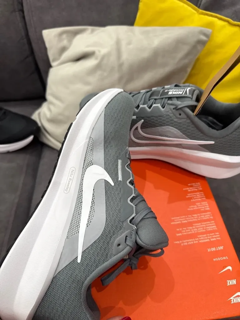 Nike Chaussure Taille 41 bike d'occasion — image 5 sur 5