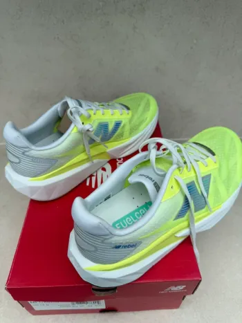 Gebrauchtes New Balance FuelCell Rebel v5 bike — Bild 3 von 8
