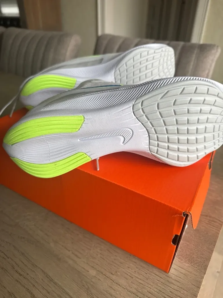Używany Nike Zoom Fly 4 bike — zdjęcie 6 z 8