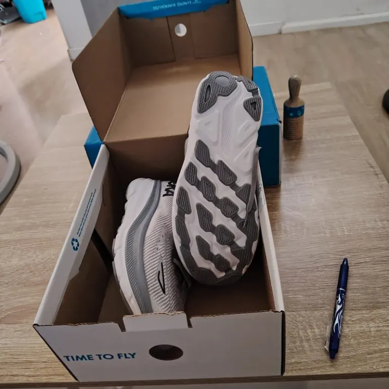 Hoka Shoes bike d'occasion — image 3 sur 3