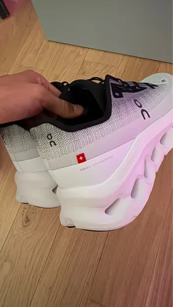Used On Running Shoes Size 44 bike — image 4 of 5
