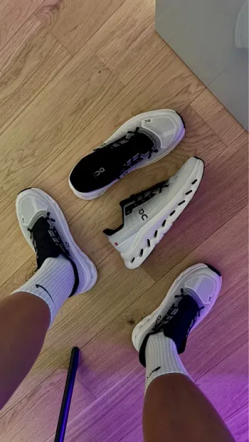 Used On Running Shoes Size 44 bike — image 5 of 5