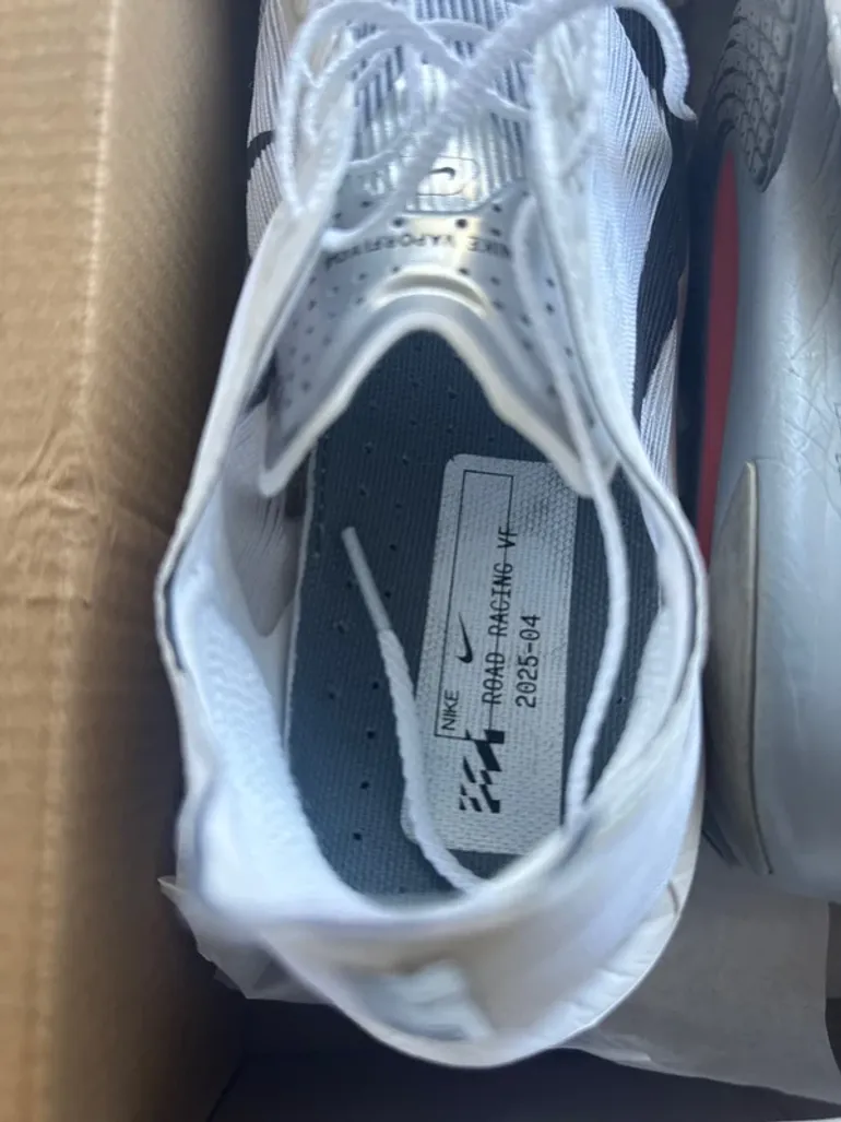 Nike Vaporfly Zoom bike usato — immagine 3 di 6