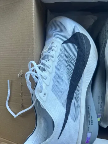 Nike Vaporfly Zoom bike usato — immagine 5 di 6