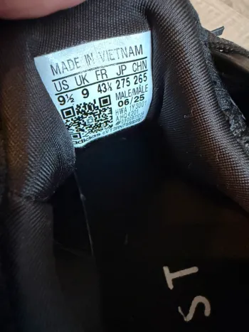 Adidas Ultraboost bike d'occasion — image 9 sur 9