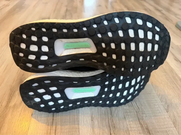 Adidas Ultraboost bike d'occasion — image 8 sur 9