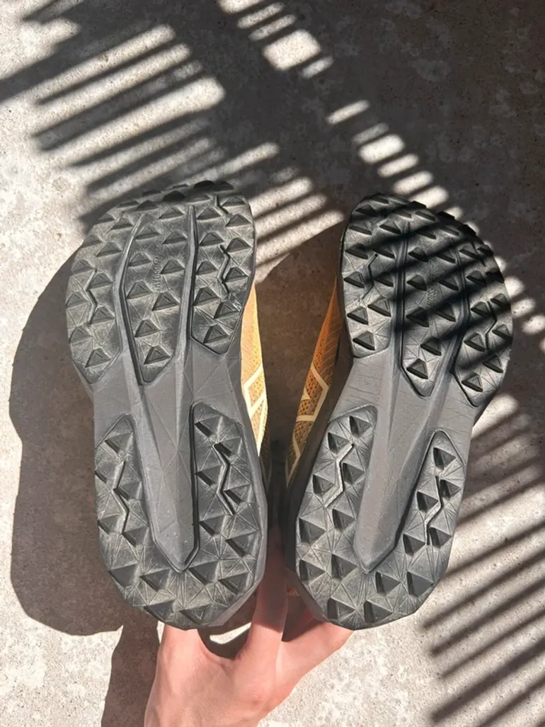 Used New Balance venym bike — image 6 of 8