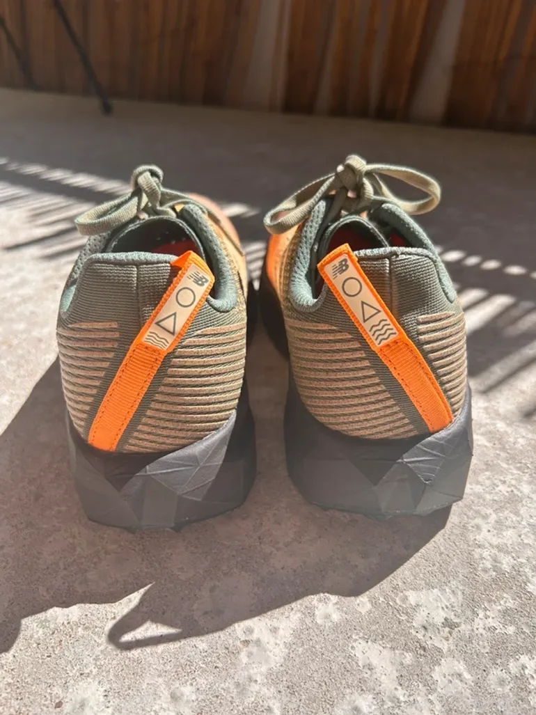 Used New Balance venym bike — image 3 of 8