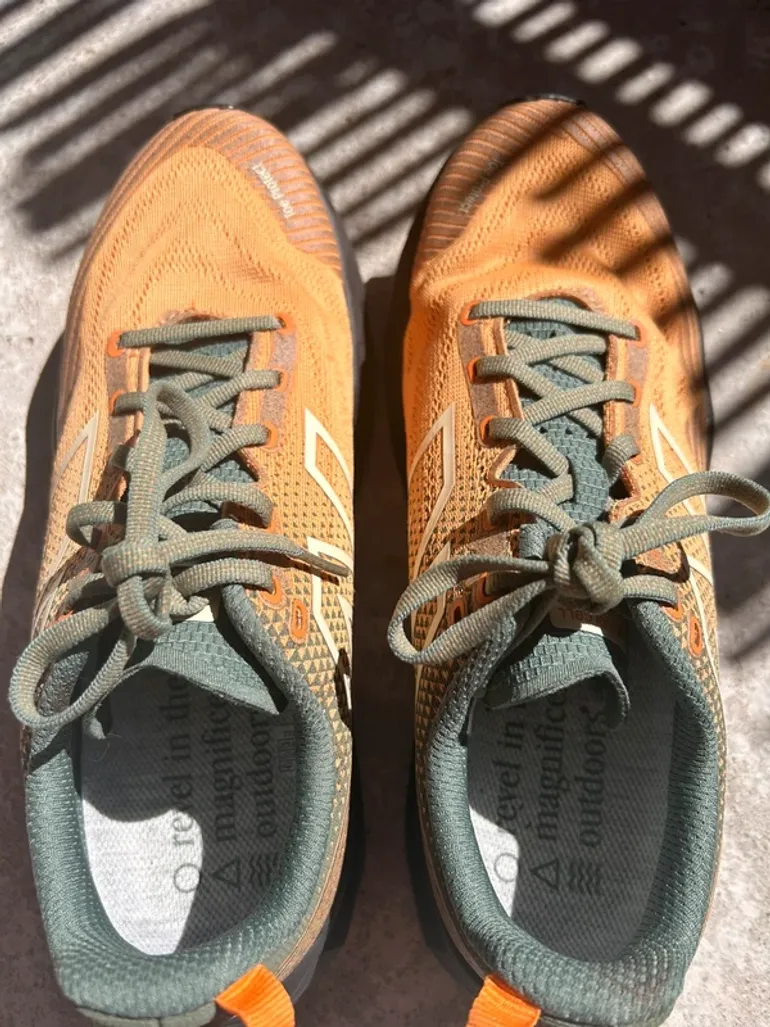 Used New Balance venym bike — image 4 of 8