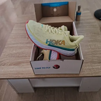 Hoka Chaussures bike d'occasion — image 2 sur 3
