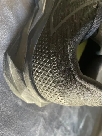 Used New Balance FuelCell Propel v5 bike — image 2 of 6