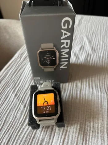 Used Garmin Vénus sq2 music bike — image 2 of 5