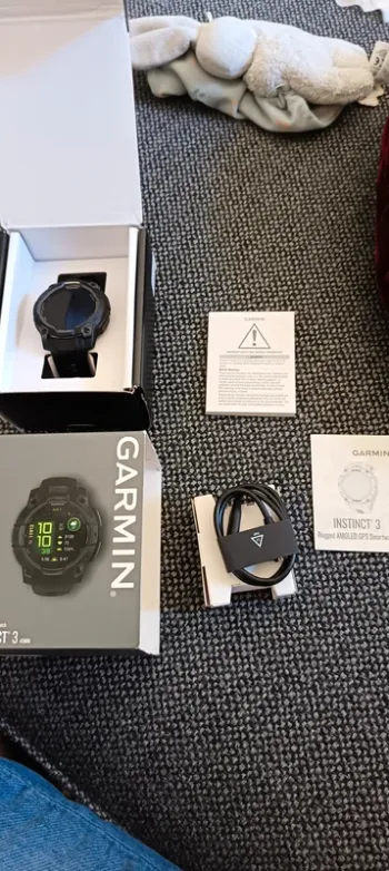 Used Garmin Instinct 3 AMOLED bike — image 3 of 4