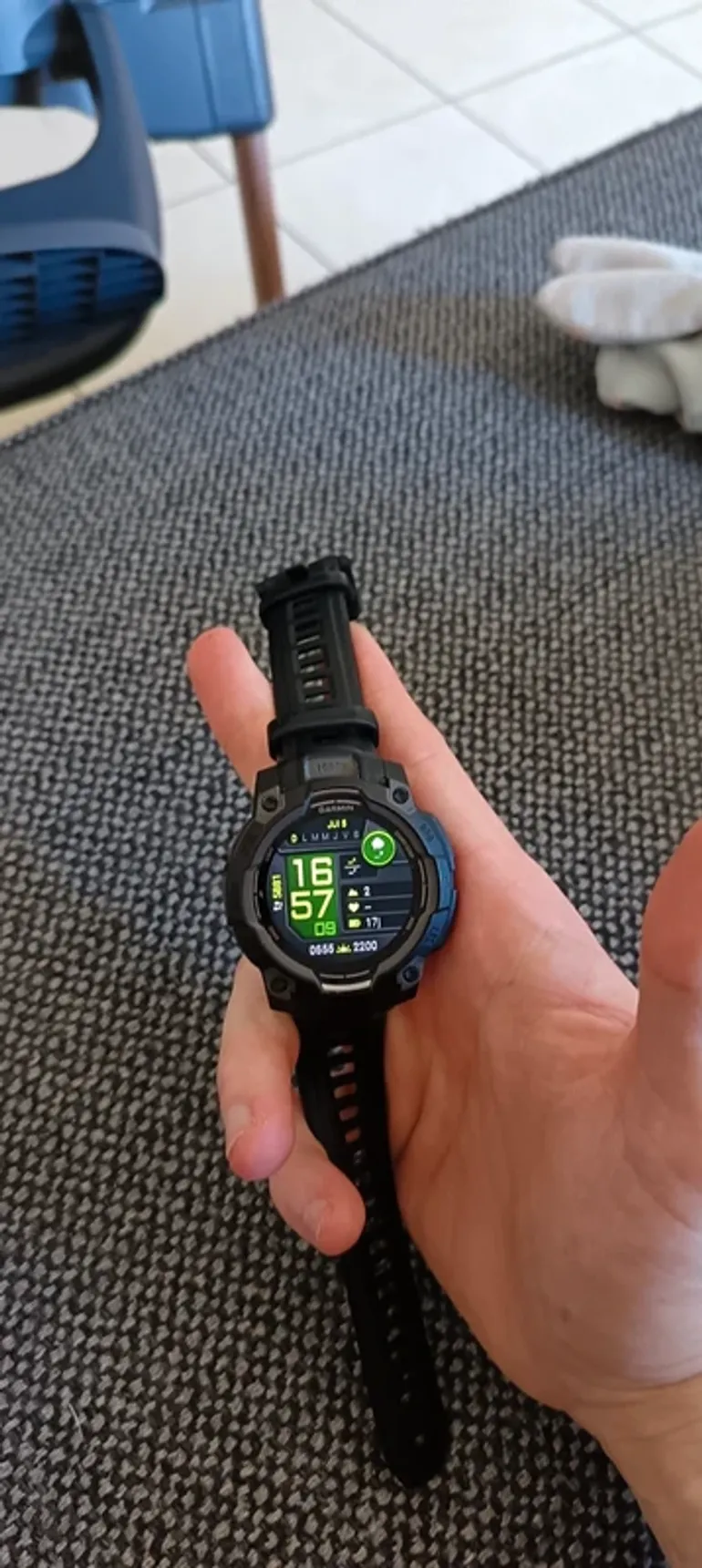 Used Garmin Instinct 3 AMOLED bike — image 2 of 4