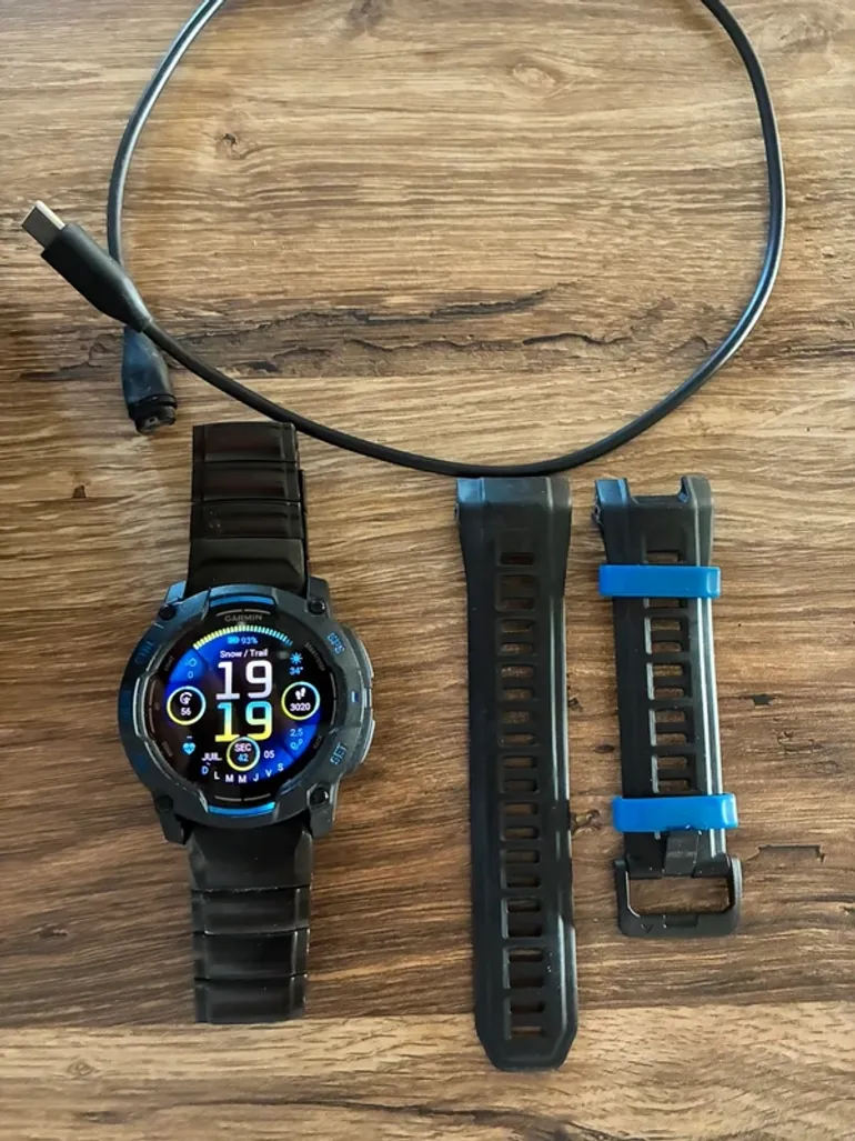 Used Garmin Instinct 3 AMOLED bike — image 3 of 7