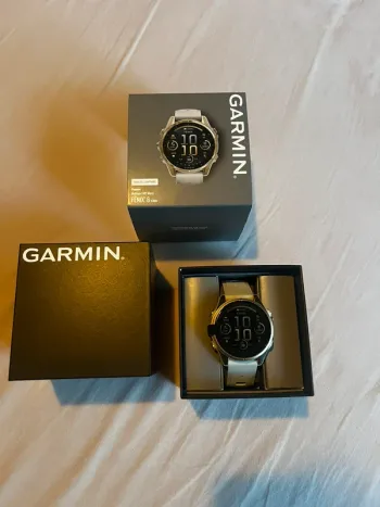 Tweedehands Garmin Fenix 8 43mm Sapphire bike — afbeelding 2 van 3