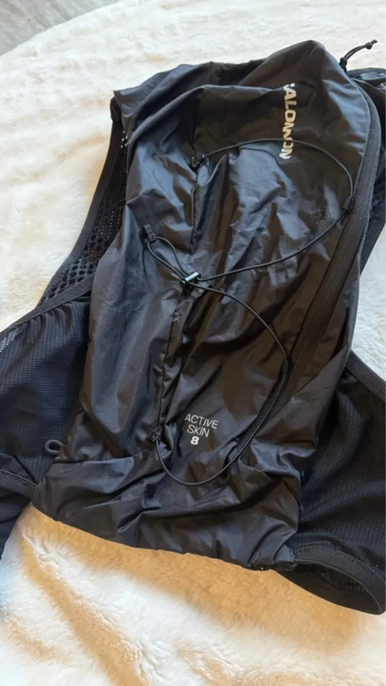 Used Salomon Active Skin 8L bike — image 4 of 4