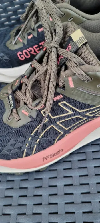 Used Asics Trabuco 13 bike — image 2 of 8