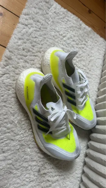 Adidas Ultraboost bike de segunda mano — imagen 2 de 3