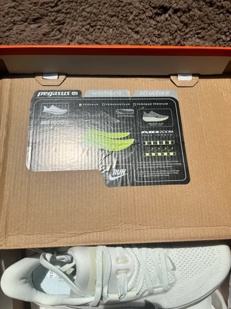 Used Nike Air Zoom Vomero bike — image 4 of 5