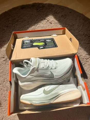 Used Nike Air Zoom Vomero bike