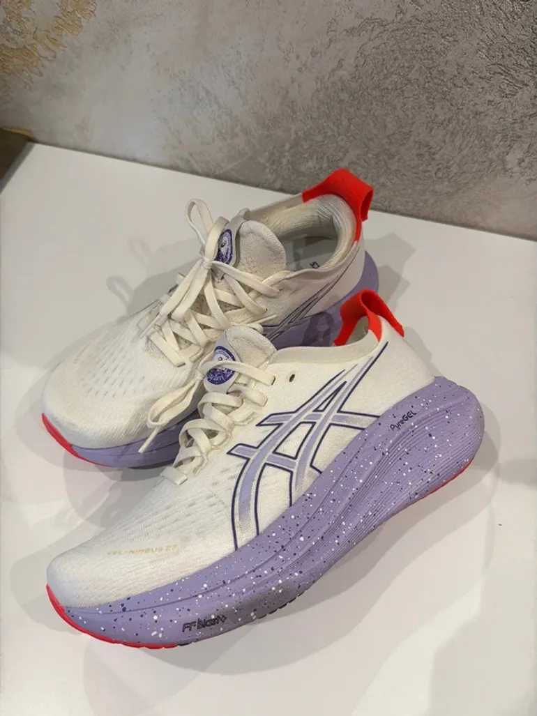 Used Asics Gel Nimbus 27 Tokyo bike — image 2 of 5