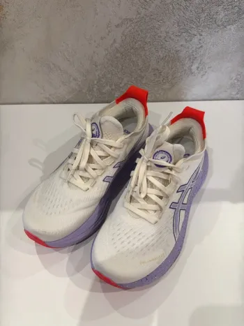 Used Asics Gel Nimbus 27 Tokyo bike