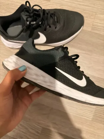Nike Chaussure de sport bike d'occasion — image 6 sur 10