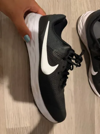 Nike Chaussure de sport bike d'occasion — image 2 sur 10