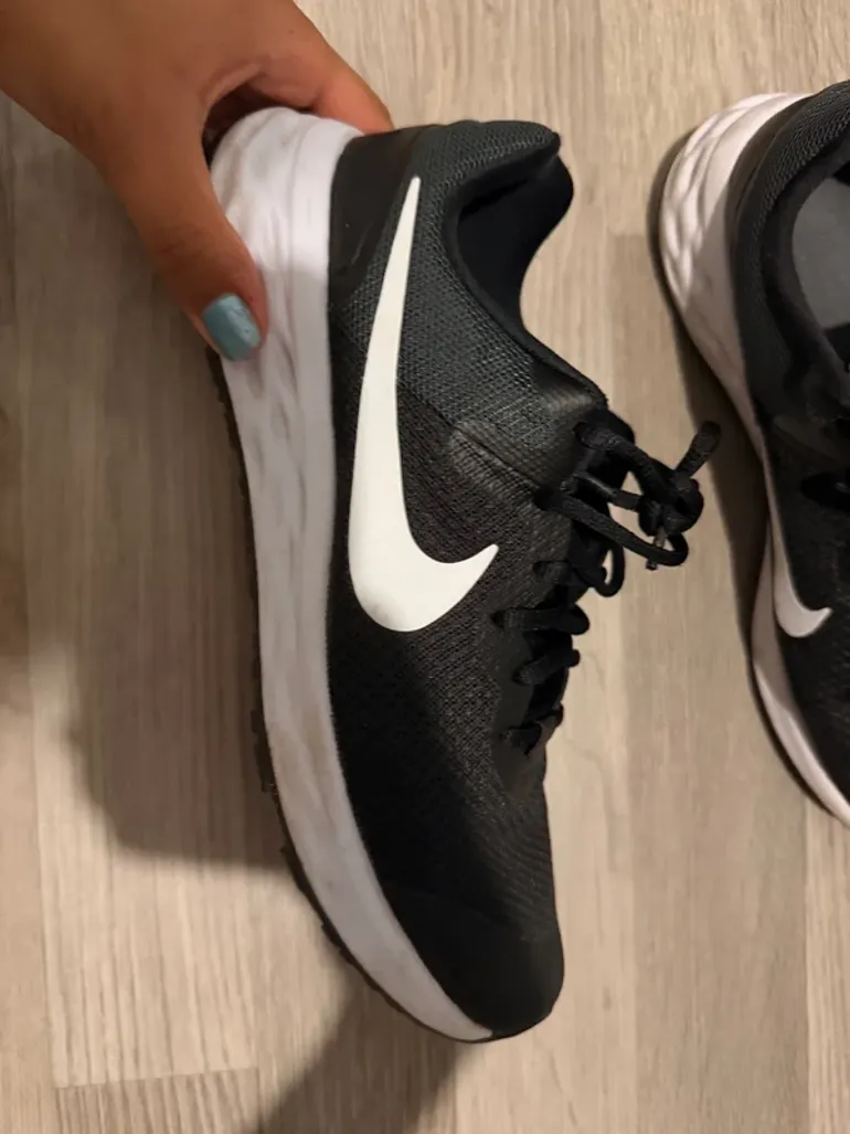 Nike Chaussure de sport bike d'occasion — image 2 sur 10
