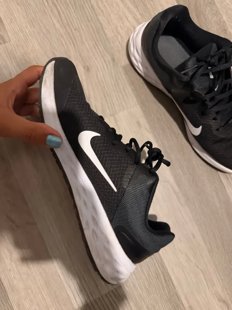 Nike Chaussure de sport bike d'occasion — image 4 sur 10