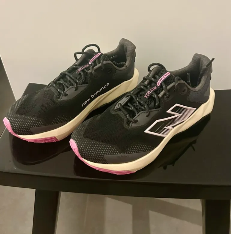 New Balance Dynasoft Nitrel v6 bike d'occasion — image 2 sur 10