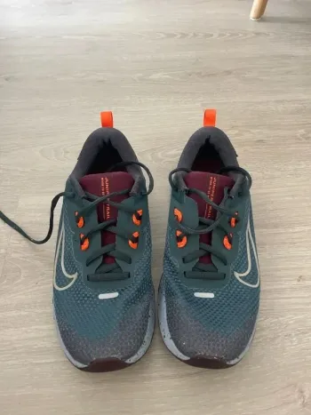 Used Nike Juniper Trail Gore-Tex bike — image 4 of 10